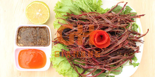 thịt trâu gác bếp